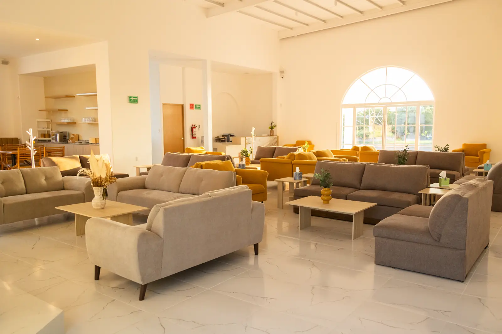 Sala Vidalia: sala de velación con salas de estar y aire acondicionado en Villa de Álvarez, Colima